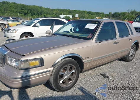 1997 Lincoln Town Car Executive from USA, damaged, VIN 1LNLM81W9VY651120